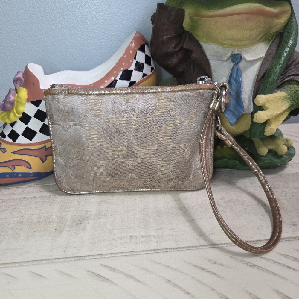 Coach Poppy Glam Signature Canvas Wristlet, GUC - Picture 4 of 10